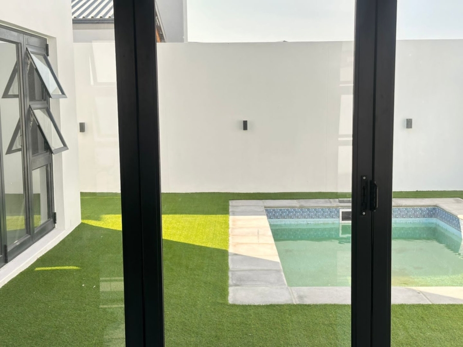 4 Bedroom Property for Sale in Sandown Western Cape